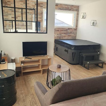 Instant Secret Bed & Breakfast Pourrieres Bagian luar foto