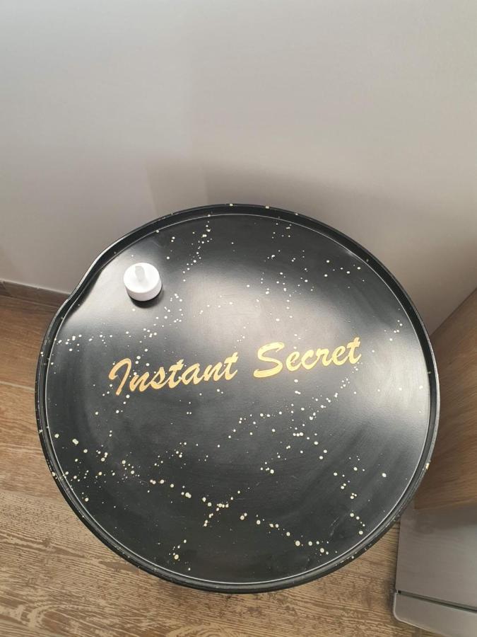 Instant Secret Bed & Breakfast Pourrieres Bagian luar foto