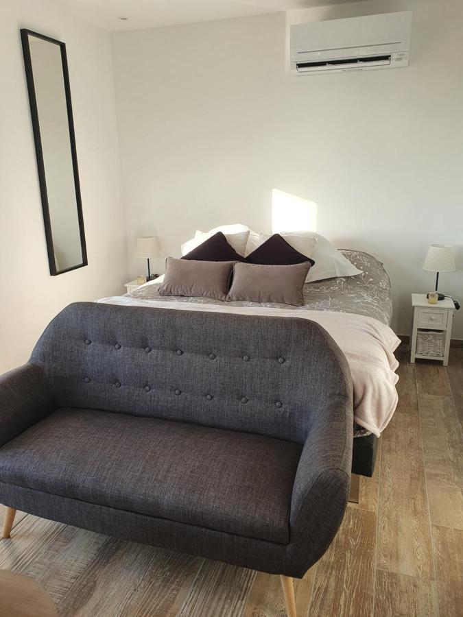 Instant Secret Bed & Breakfast Pourrieres Bagian luar foto